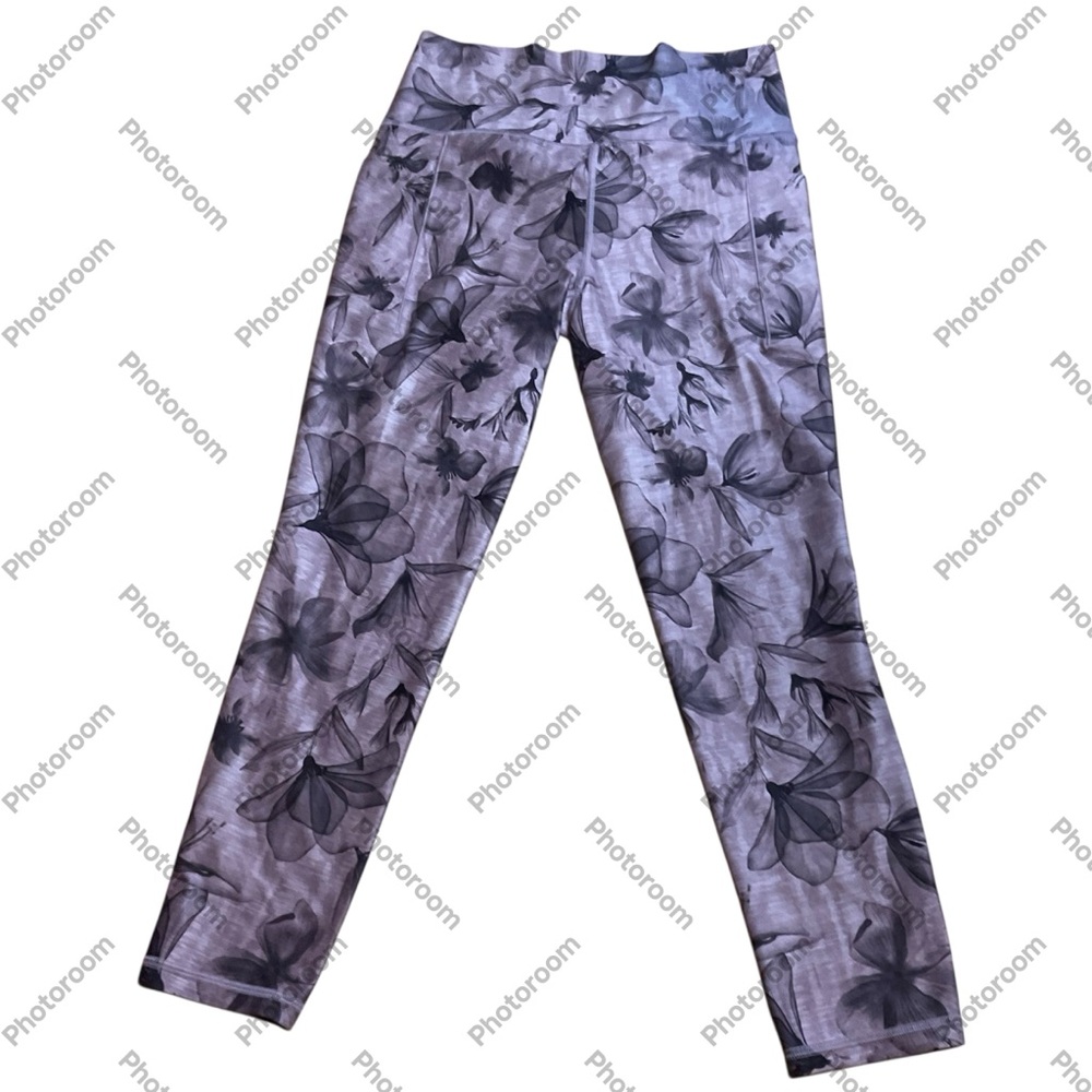 Athleta‎ salutation stash pocket print 7/8 leggings